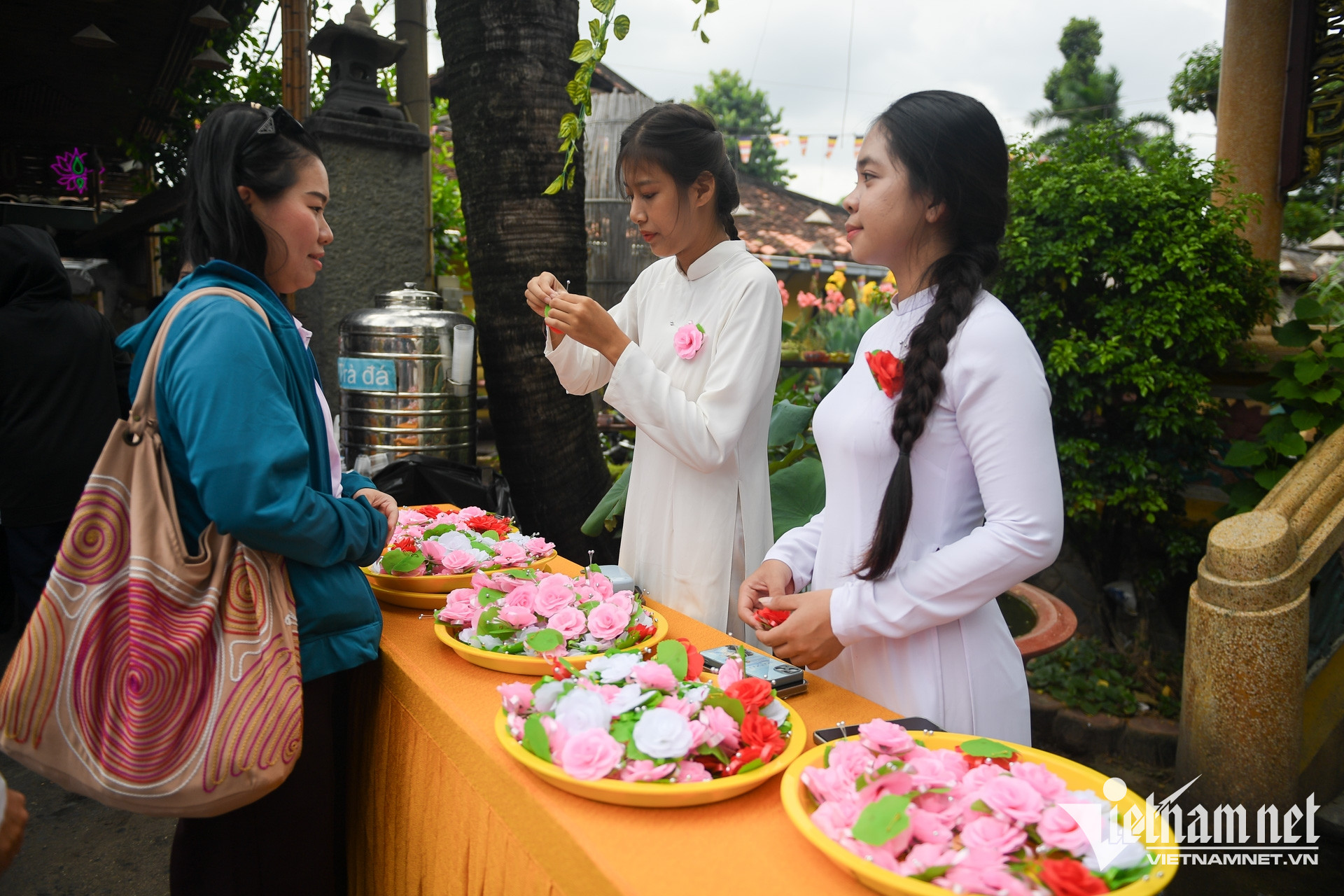 W-vu. lan TPHCM Nguyễn Huế 7.jpg