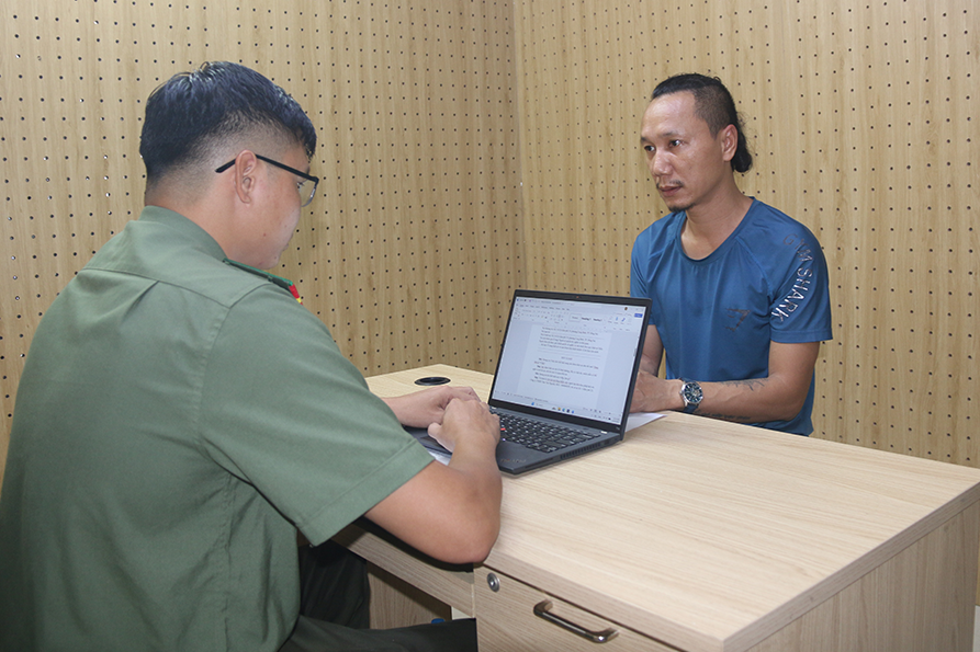 Bắt tạm giam người đàn ông thả diều làm ảnh hưởng 16 chuyến bay ở Tân Sơn Nhất