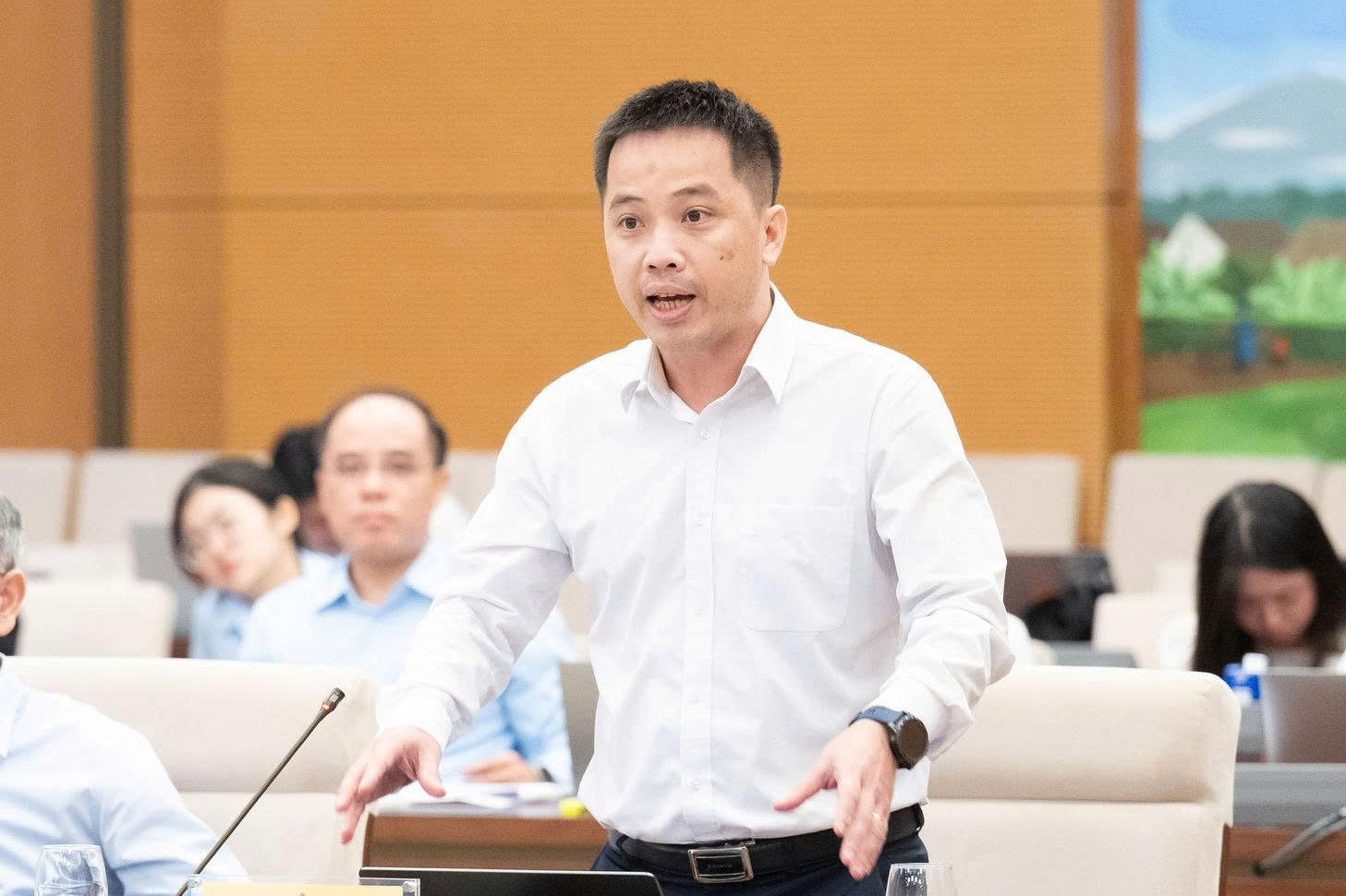 'Hàng phở làm sao chứng minh con gà mua ở đâu mà có hóa đơn, chứng từ'
