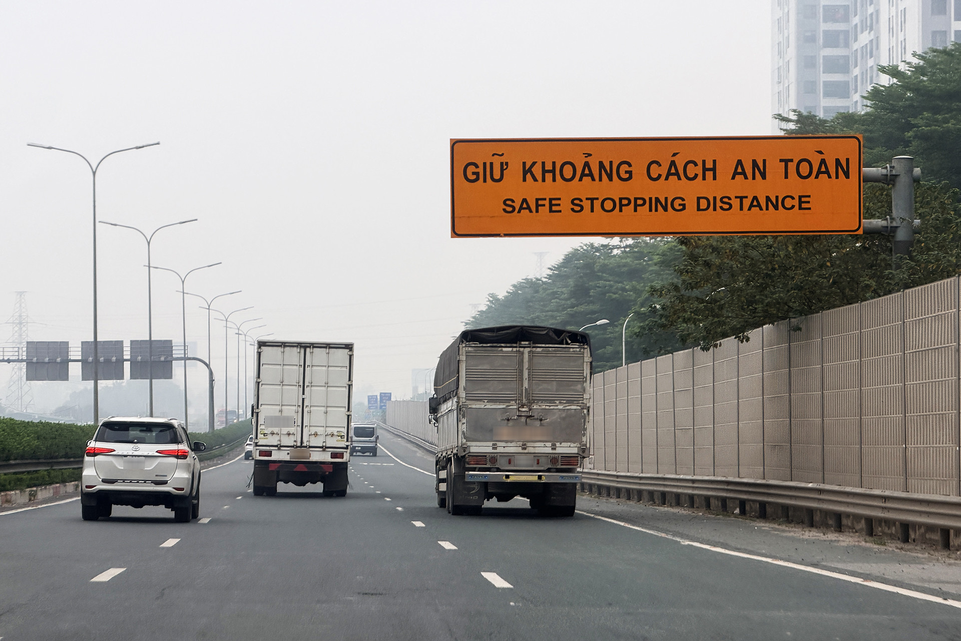 khoang cach 01.JPG.jpg