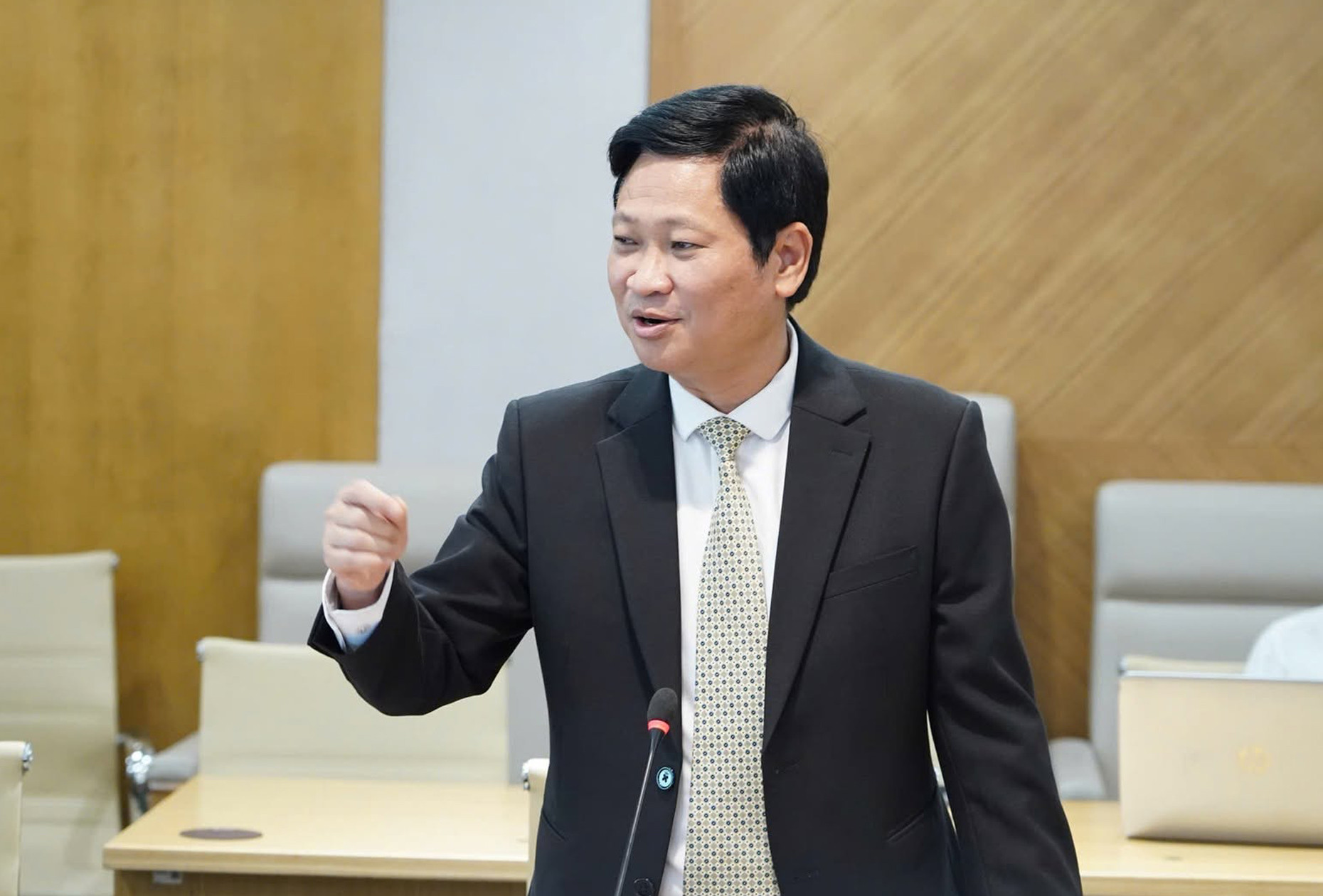 Nguyen khac lịch.jpg