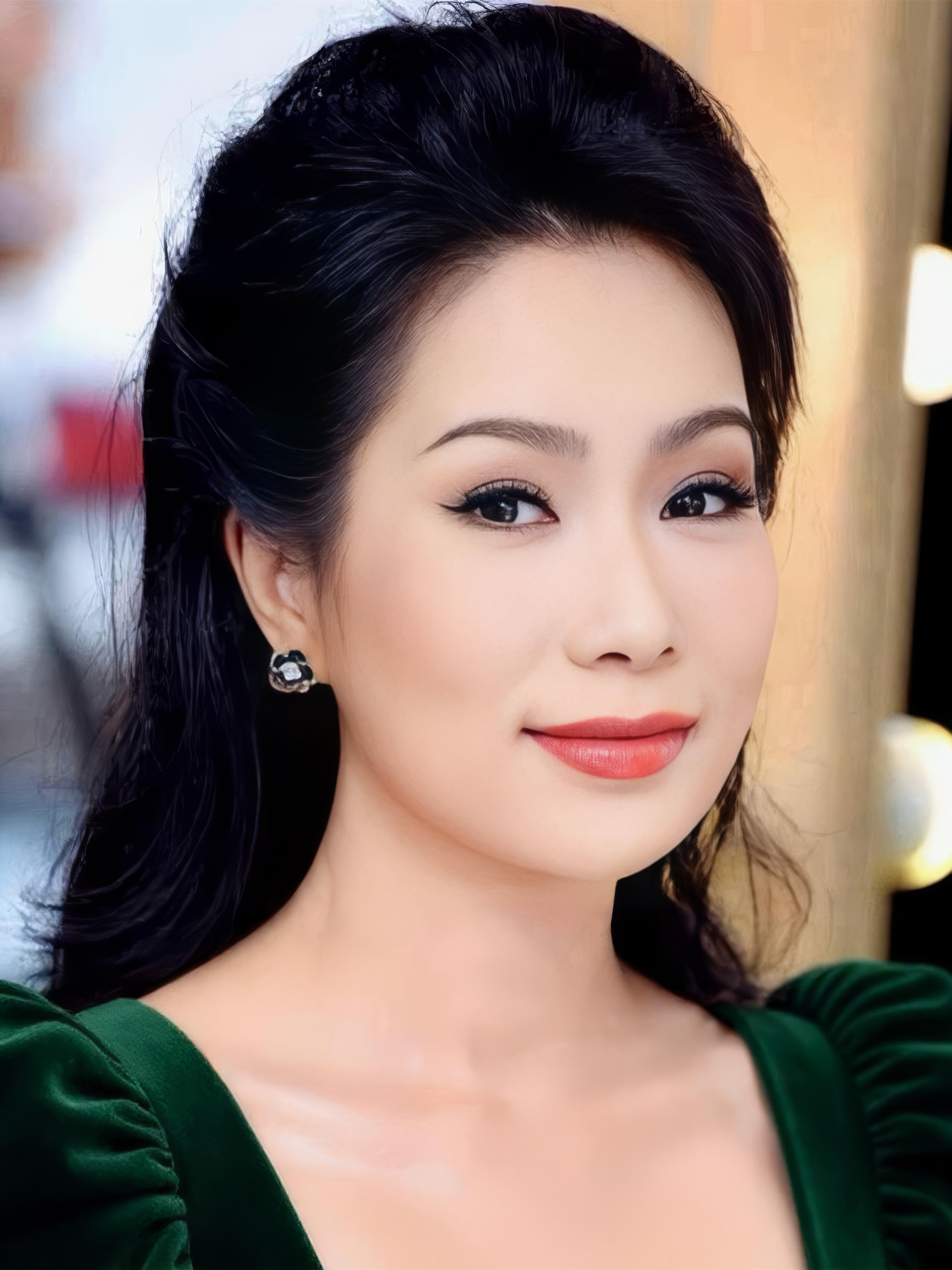 https://static-images.vnncdn.net/vps_images_publish/000001/000003/2026/8/28/nsnd-trinh-kim-chi-3960.jpg