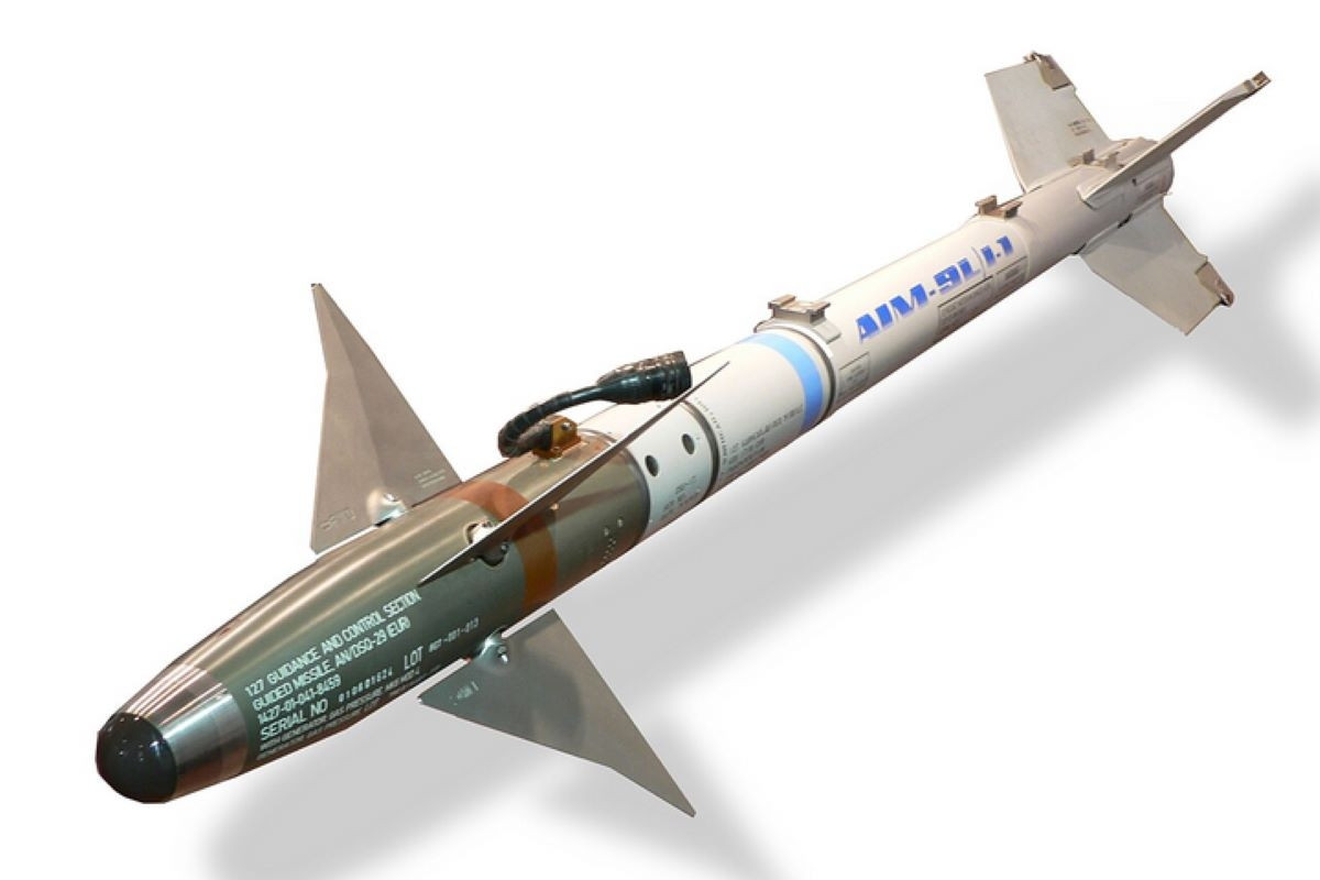 Sức mạnh sát thủ của tên lửa AIM-9X Mỹ bán cho Hàn Quốc vừa khiến Triều Tiên đe dọa đáp trả