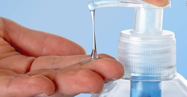 Thu hồi 2 lô dung dịch vệ sinh phụ nữ được công an xác định là hàng giả