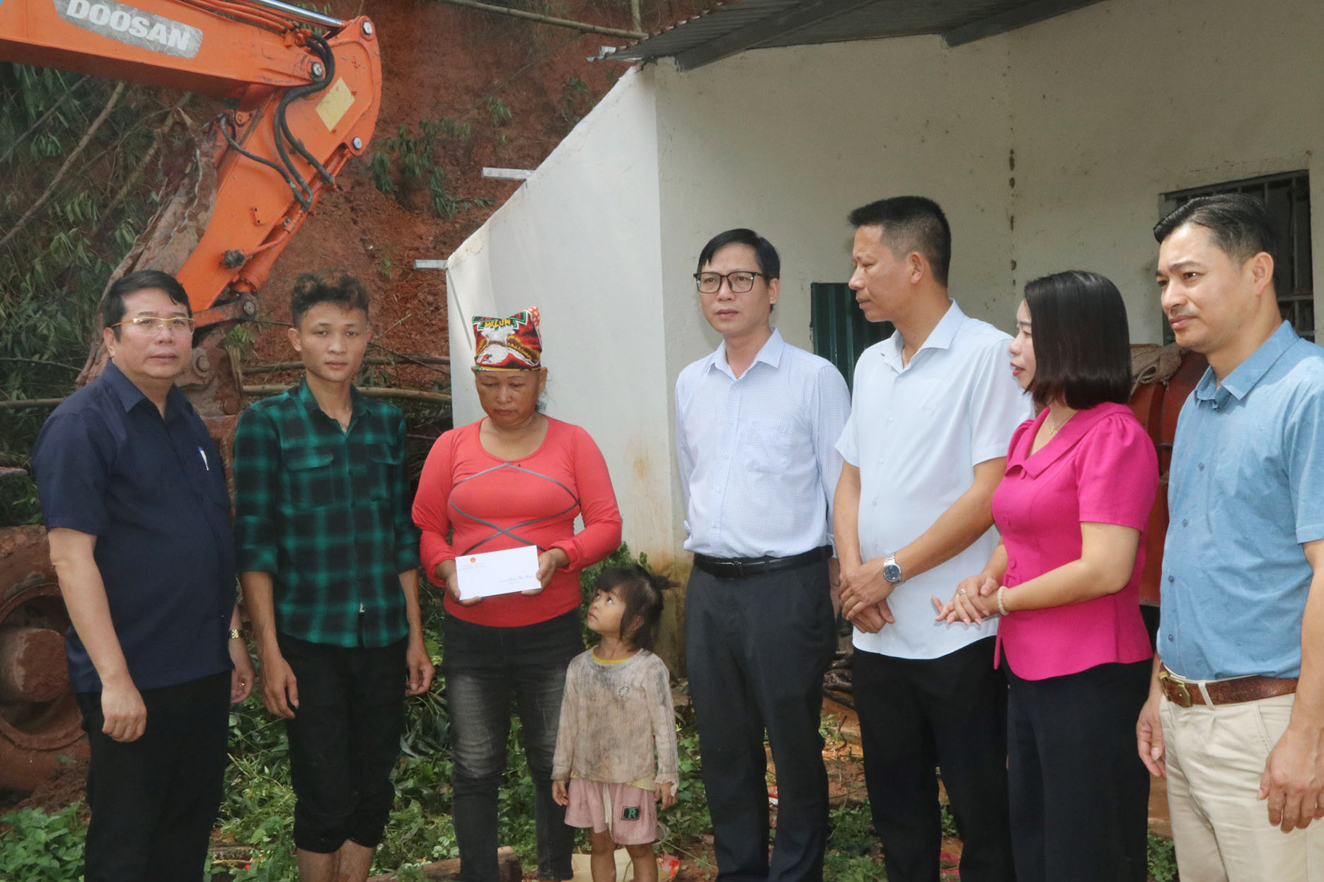 Thúy Hồng ảnh 5.jpg