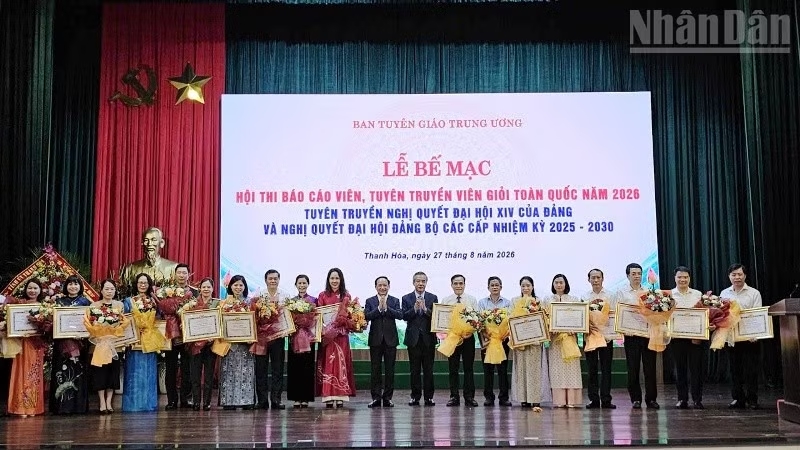 ndo_tr_2-bang-khen.jpg