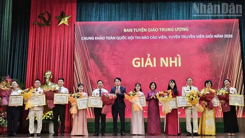 ndo_tr_4-gai-nhi.jpg