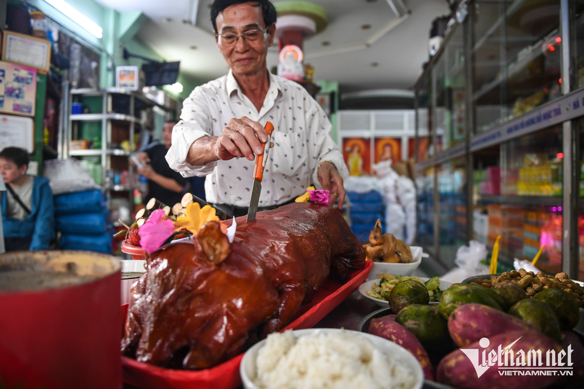 https://static-images.vnncdn.net/vps_images_publish/000001/000003/2026/8/28/w-cung-co-hon-nguyen-hue-6-456.jpg