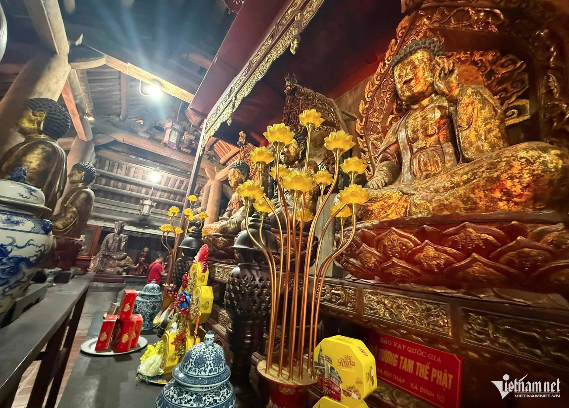 W-Đi giữa mây 1.jpg