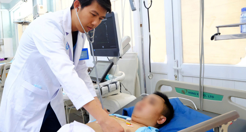 Bác sĩ hai bệnh viện cứu trái tim chàng trai 27 tuổi