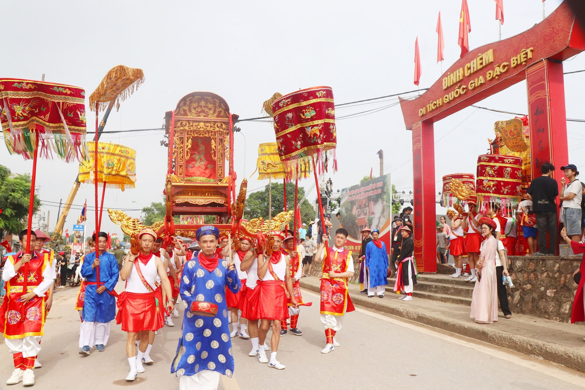 “Bắt nhịp” chuyển động mới của đời sống tín ngưỡng, tôn giáo