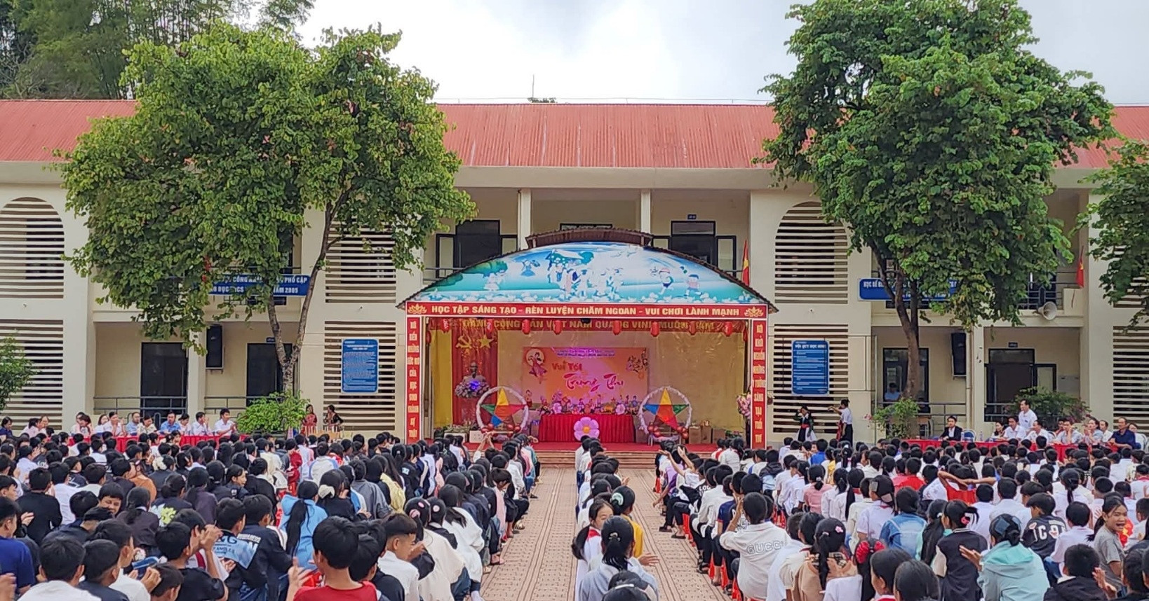 Bức thư xúc động của hiệu trưởng trước thềm năm học mới