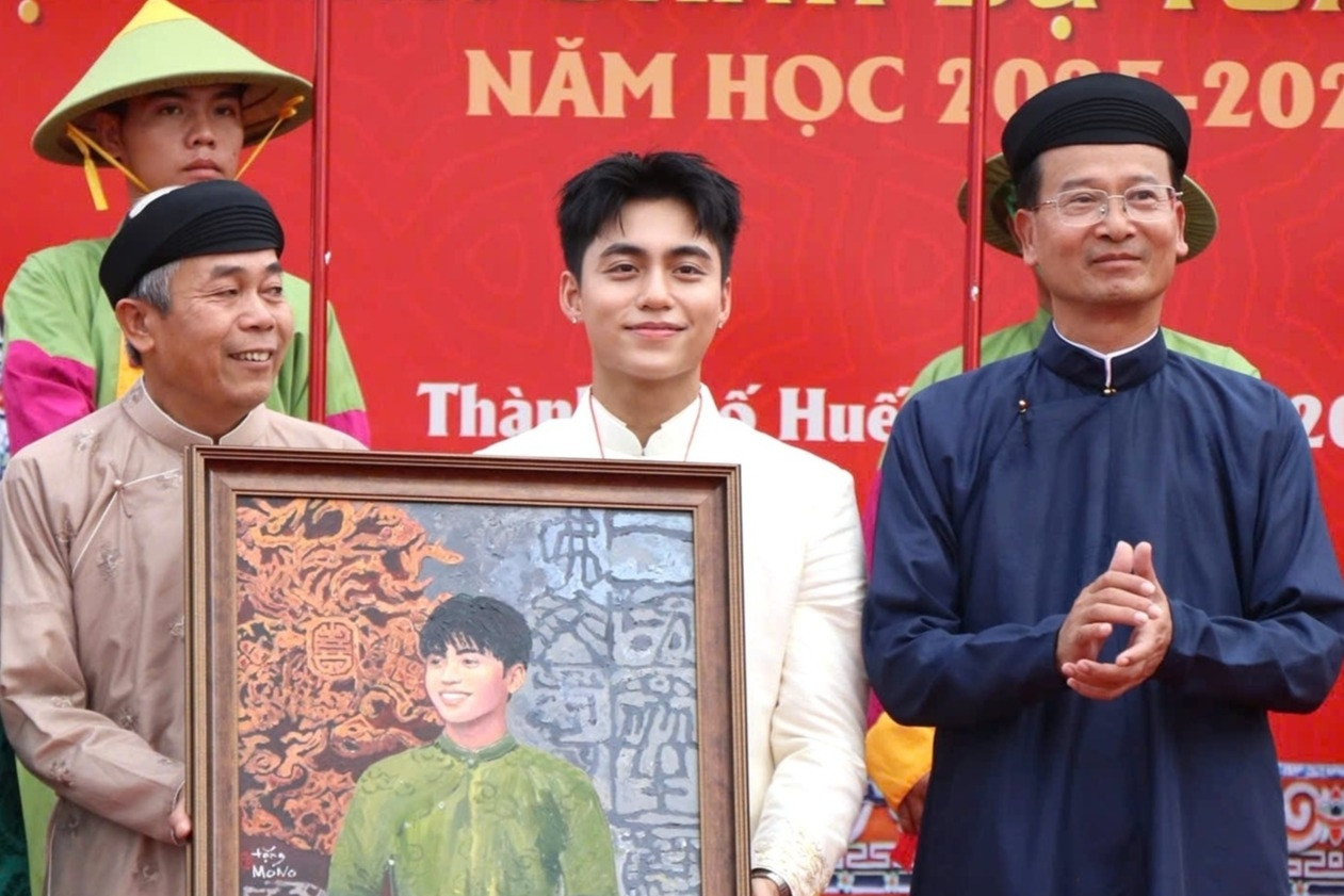 Ca sĩ MONO làm Sứ giả quảng bá di sản văn hóa Huế