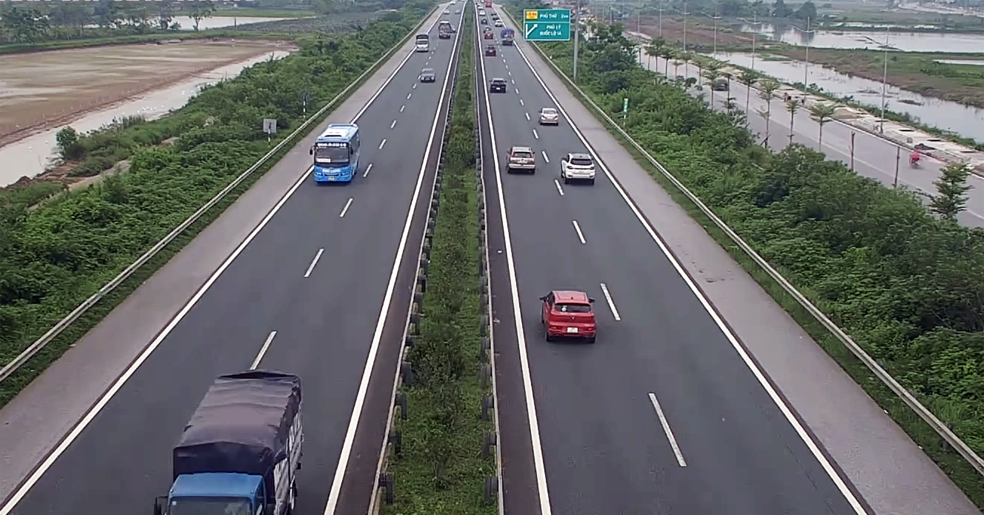 Cục CSGT: Cao tốc Pháp Vân - Cầu Giẽ đông xe, tài xế chấp hành giữ khoảng cách