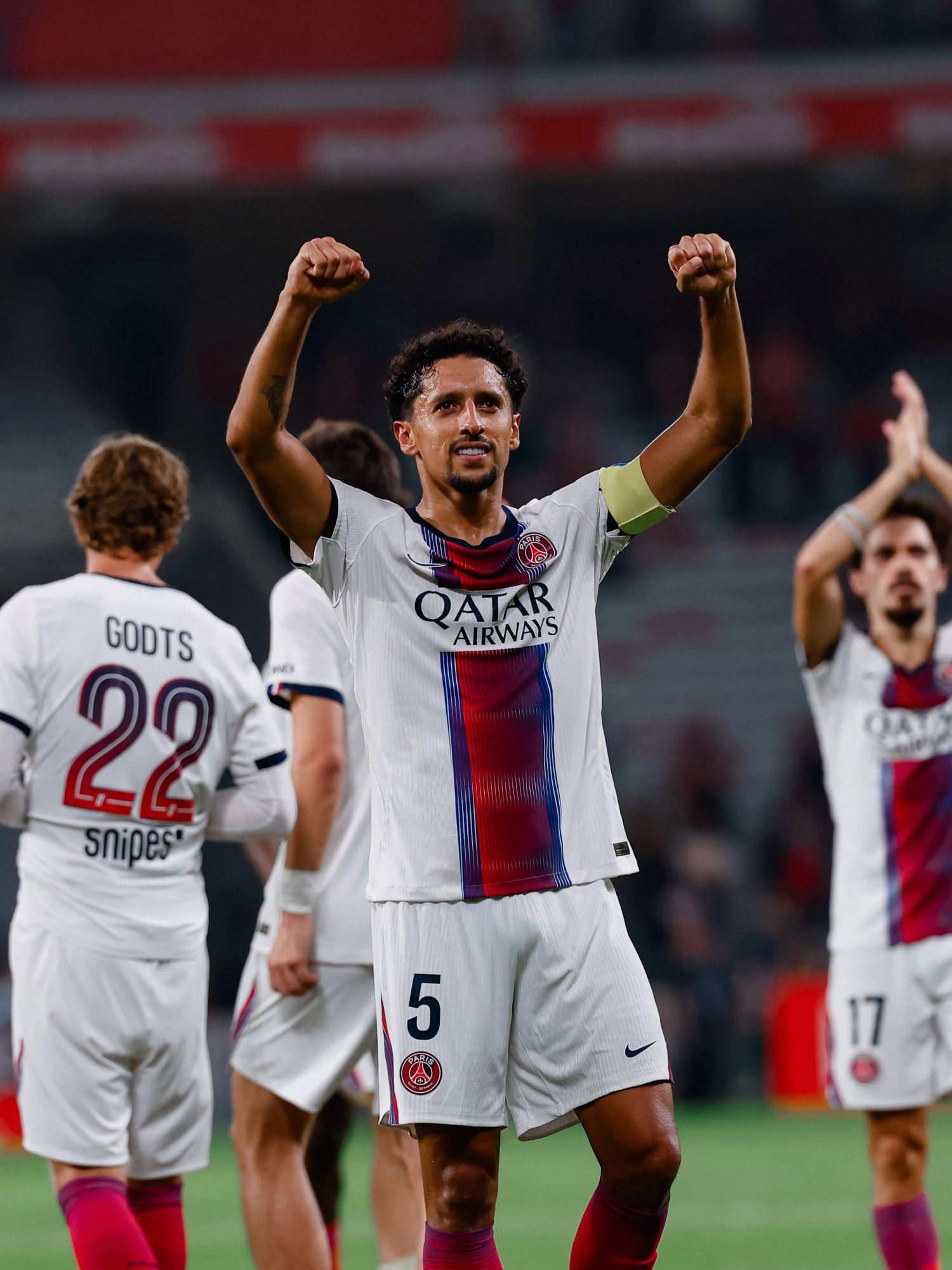https://static-images.vnncdn.net/vps_images_publish/000001/000003/2026/8/29/lille-vs-psg-297.jpg