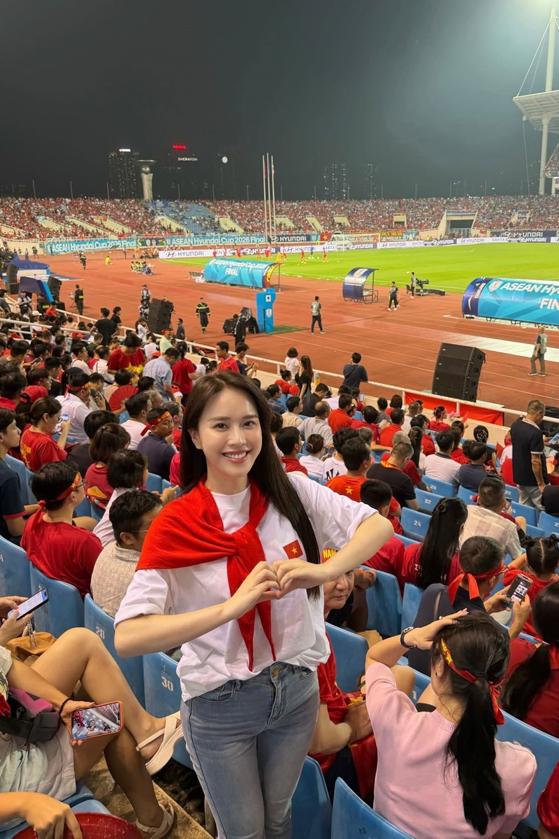 https://static-images.vnncdn.net/vps_images_publish/000001/000003/2026/8/29/mai-phuong-01-1439.jpg