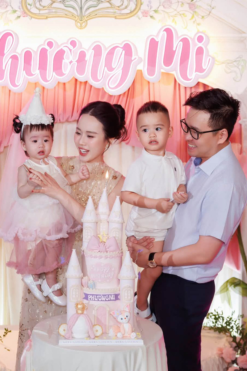 https://static-images.vnncdn.net/vps_images_publish/000001/000003/2026/8/29/mai-phuong-01-1441.jpg
