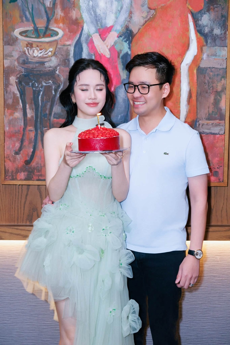 https://static-images.vnncdn.net/vps_images_publish/000001/000003/2026/8/29/mai-phuong-03-1443.jpg