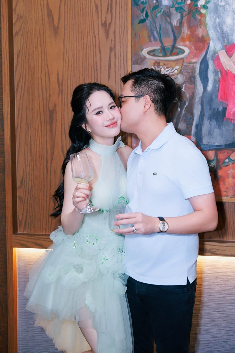 https://static-images.vnncdn.net/vps_images_publish/000001/000003/2026/8/29/mai-phuong-2004-1444.jpg