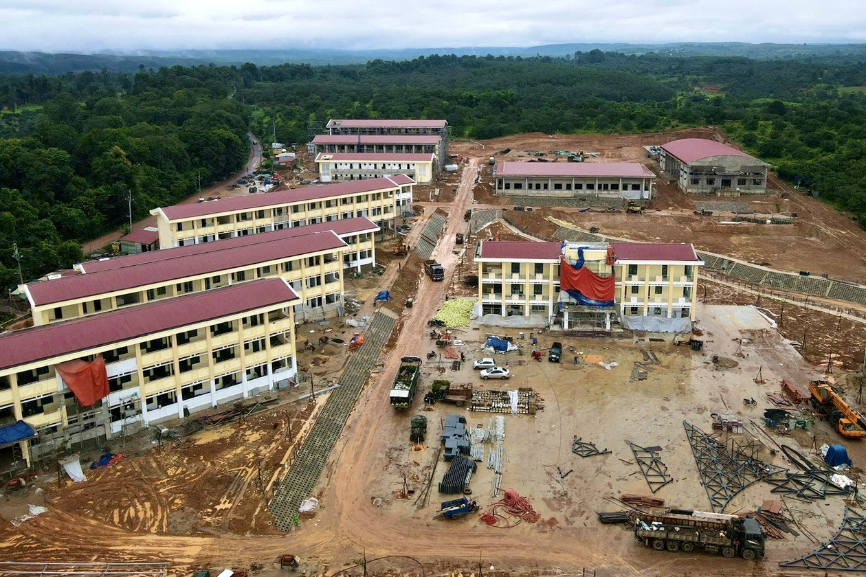 Những công trường không nghỉ trước ngày khai giảng ở biên giới Gia Lai