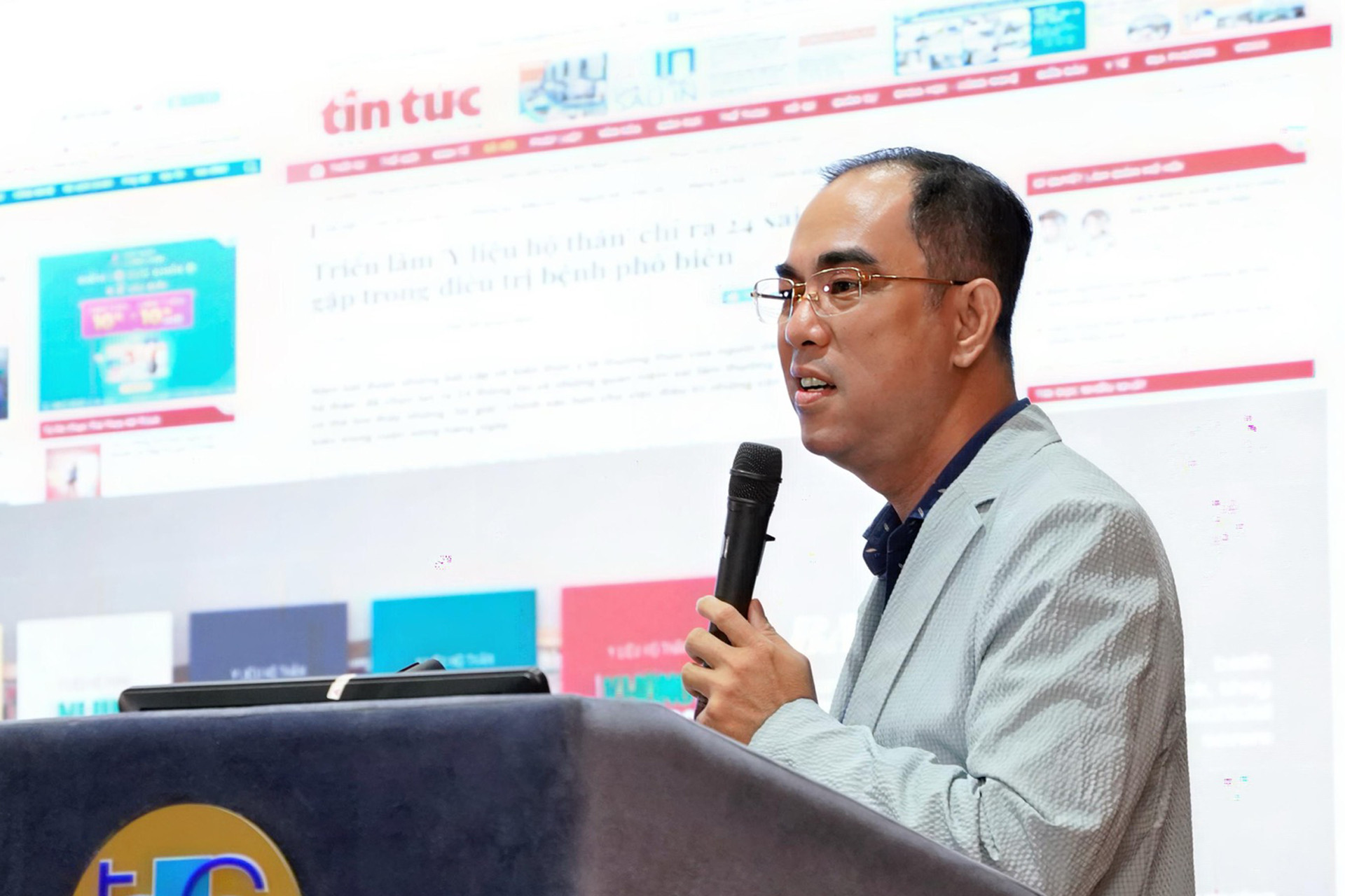 ong Nguyen Van Thang Long Dai hoc RMIT Vietnam.jpg