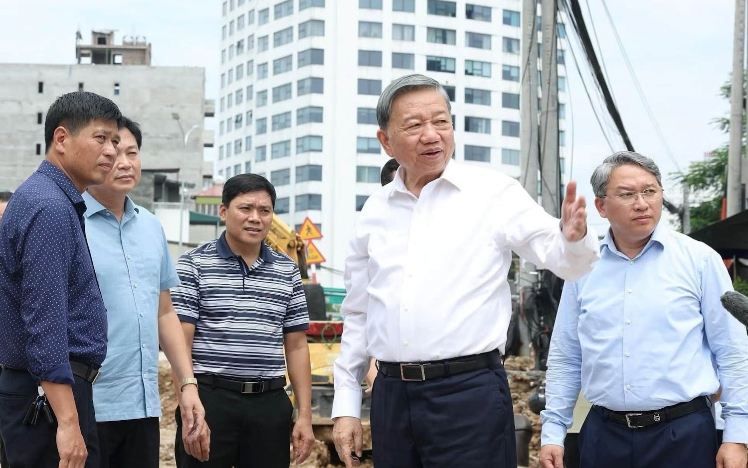 Tổng Bí thư, Chủ tịch nước kiểm tra các dự án tại Hà Nội