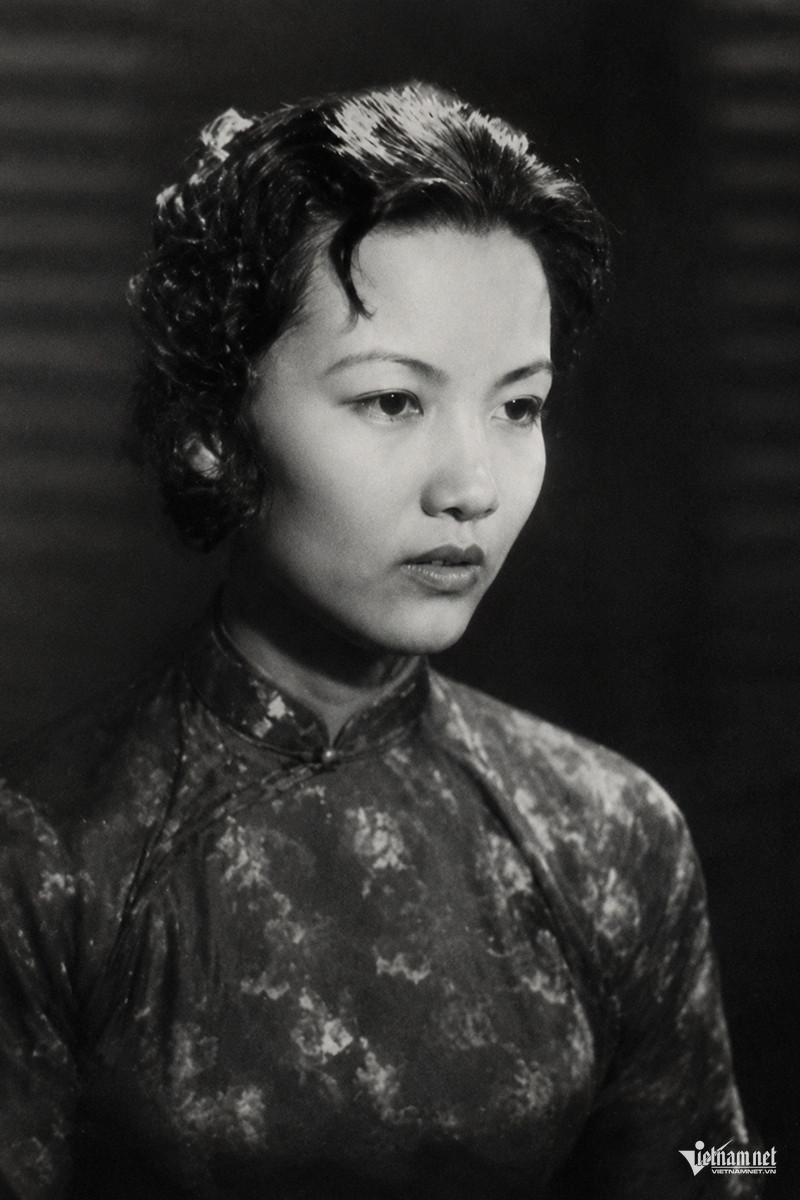https://static-images.vnncdn.net/vps_images_publish/000001/000003/2026/8/29/w-kieu-chinh-2003-1421.jpg