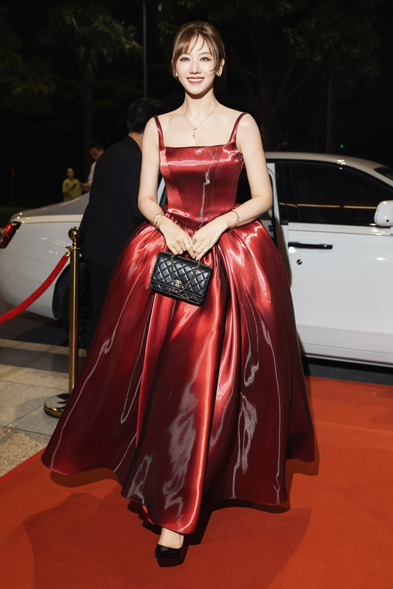 https://static-images.vnncdn.net/vps_images_publish/000001/000003/2026/8/3/chung-thanh-phong-008-1052.jpg