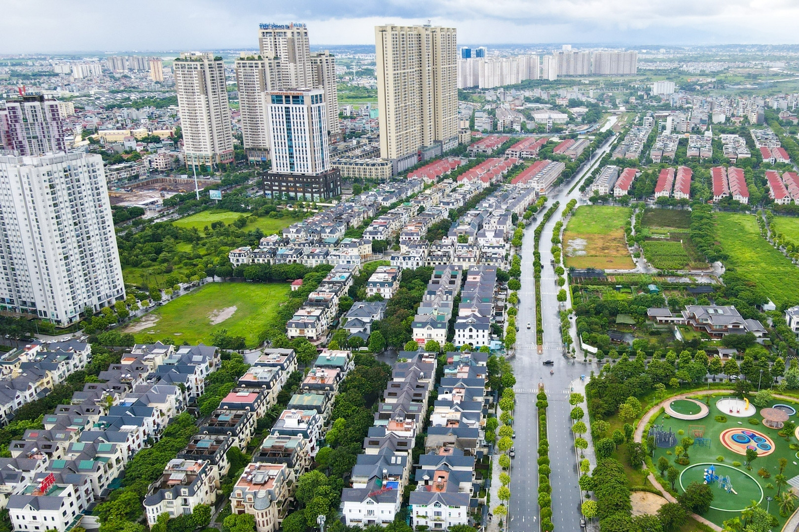 Đề xuất bổ sung 63 phó chủ tịch UBND cho 26 phường và 37 xã ở Hà Nội