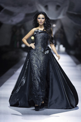 https://static-images.vnncdn.net/vps_images_publish/000001/000003/2026/8/3/fashion-show-007-1063.jpg