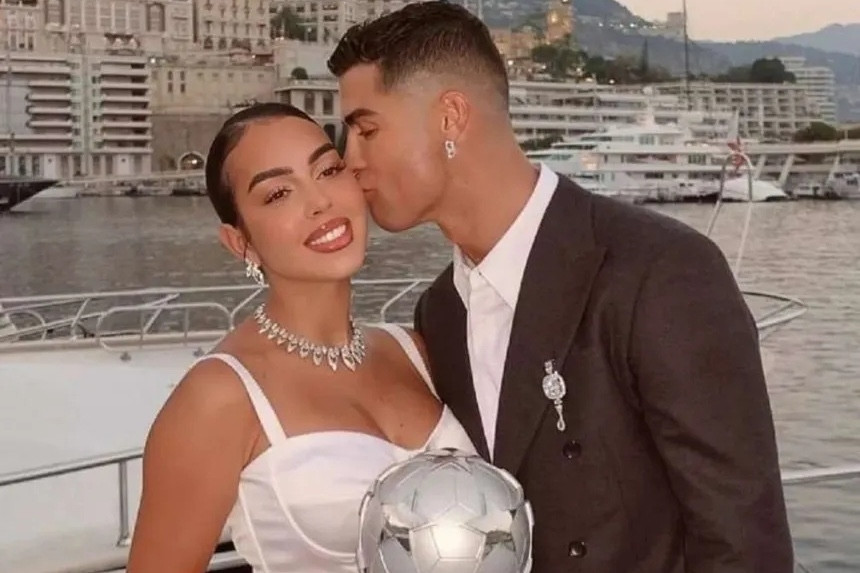 Hé lộ lễ cưới của cầu thủ Ronaldo và bạn gái người mẫu