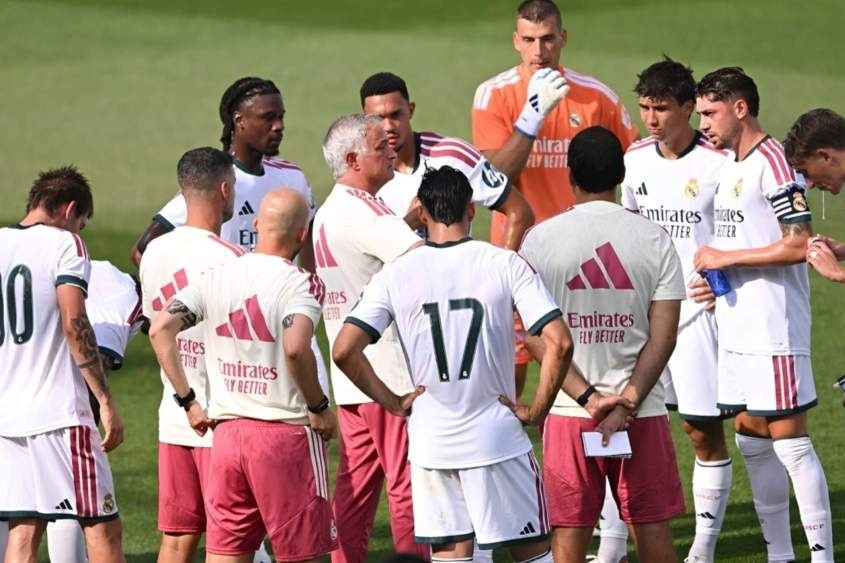Mourinho ‘mất ngủ’ với Real Madrid, chờ gặp Mbappe, Vinicius