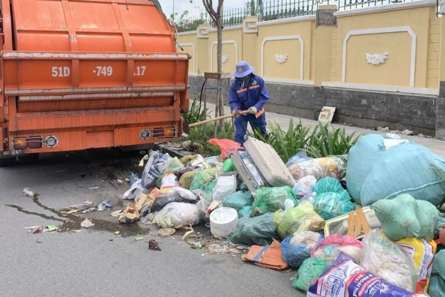 TPHCM chốt tiến độ khởi công 8 trạm trung chuyển rác