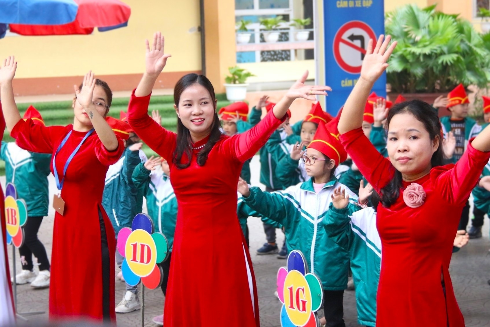 Sắp xếp các trường: Hiệu trưởng, hiệu phó làm giáo viên là việc bình thường