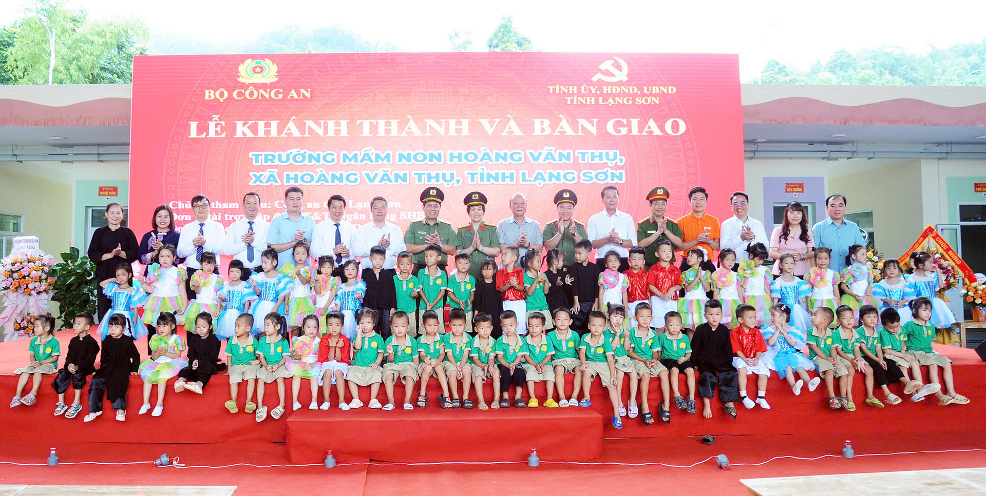 anh 3 T&T.jpg