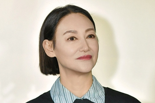 'Đả nữ' Huệ Anh Hồng gãy 2 xương sườn khi cứu bạn diễn trên phim trường