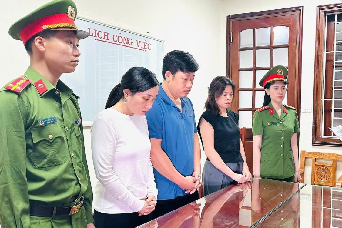 Hàng loạt trường hợp bán thuốc đông y bị khởi tố, lộ chất lạ trong ‘thuốc gia truyền’