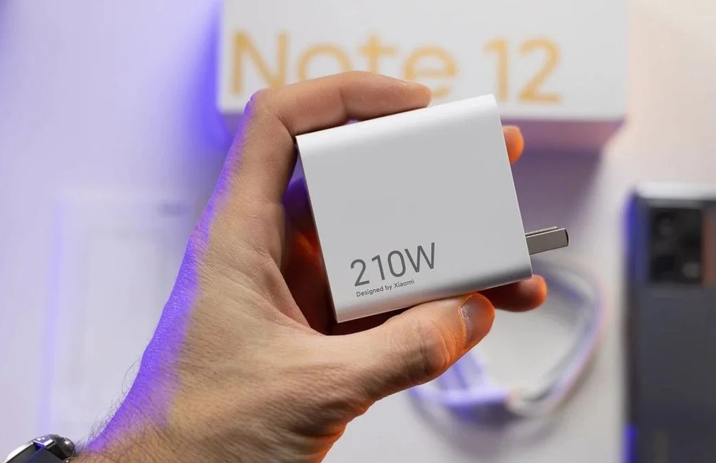 Nghịch lý iPhone giá nghìn USD sạc pin chậm hơn điện thoại bình dân Trung Quốc