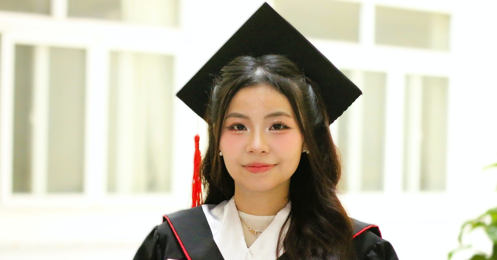 Nữ sinh Hà Nội tốt nghiệp loại Xuất sắc, là thủ khoa Trường ĐH Y Dược