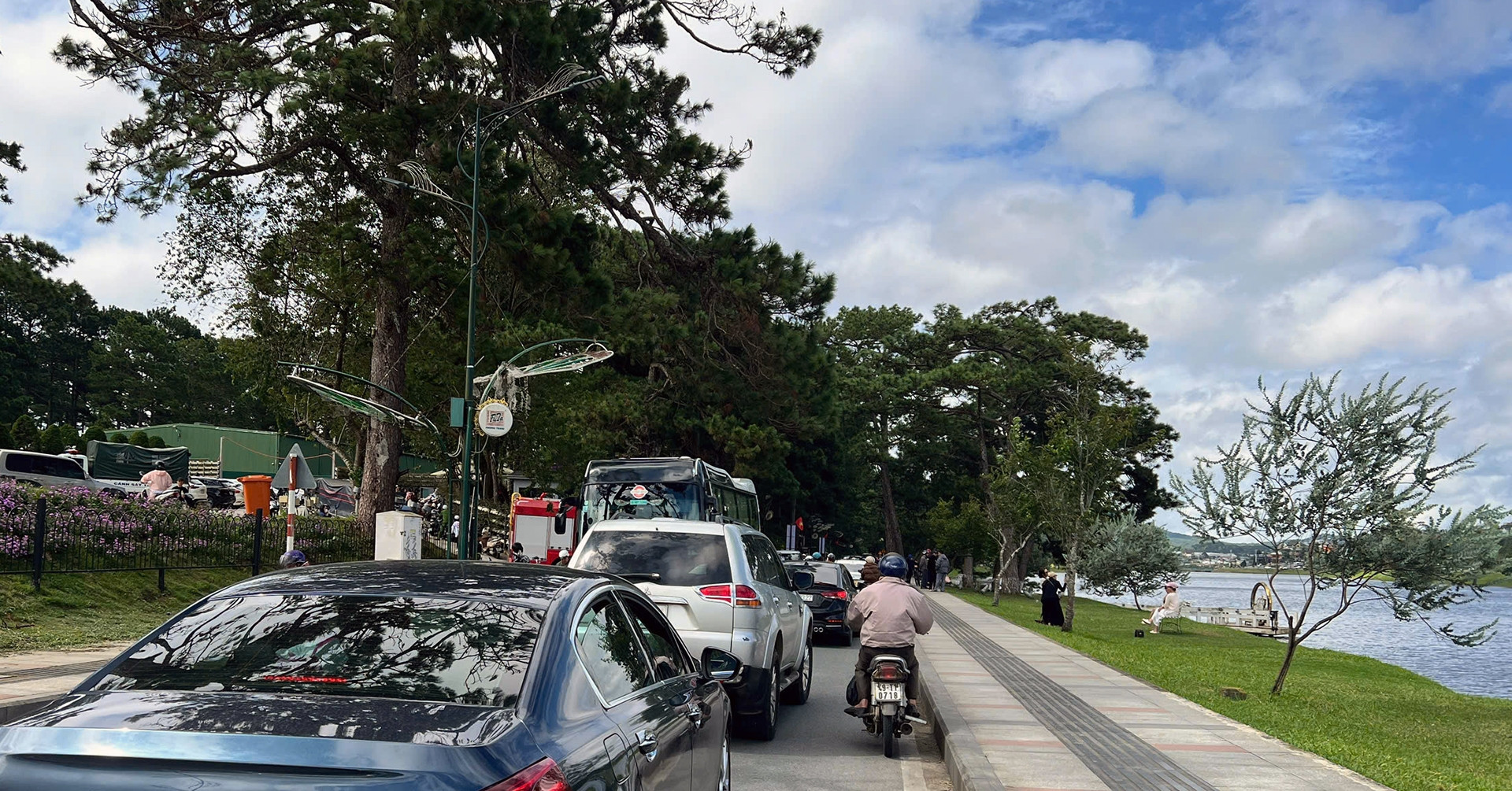 Phát hiện thi thể nữ kế toán trên hồ Xuân Hương