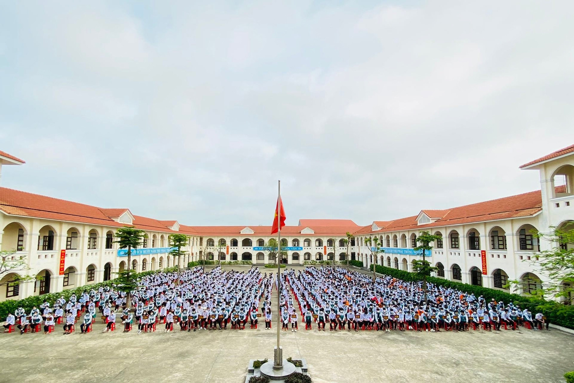 Trường THPT Kim Sơn B chính thức đổi tên thành THPT Trần Đại Quang