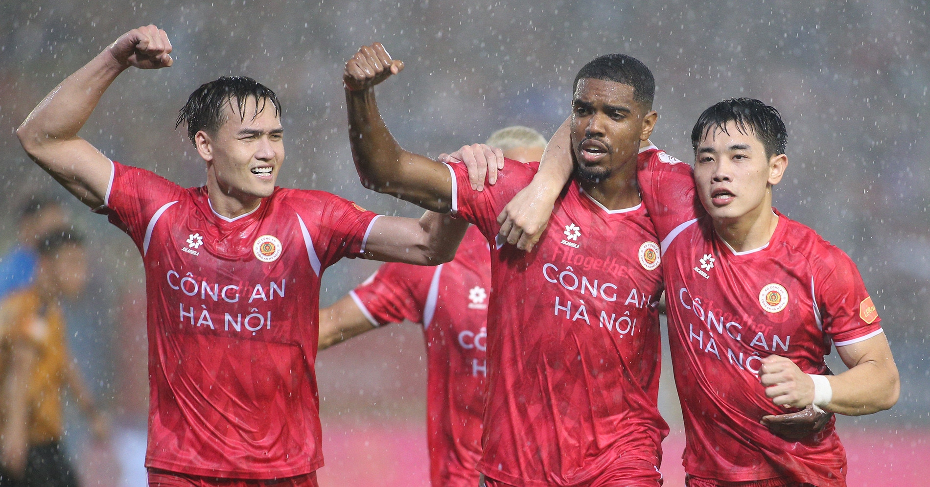 Nóng cuộc đua vô địch V-League 2026/27