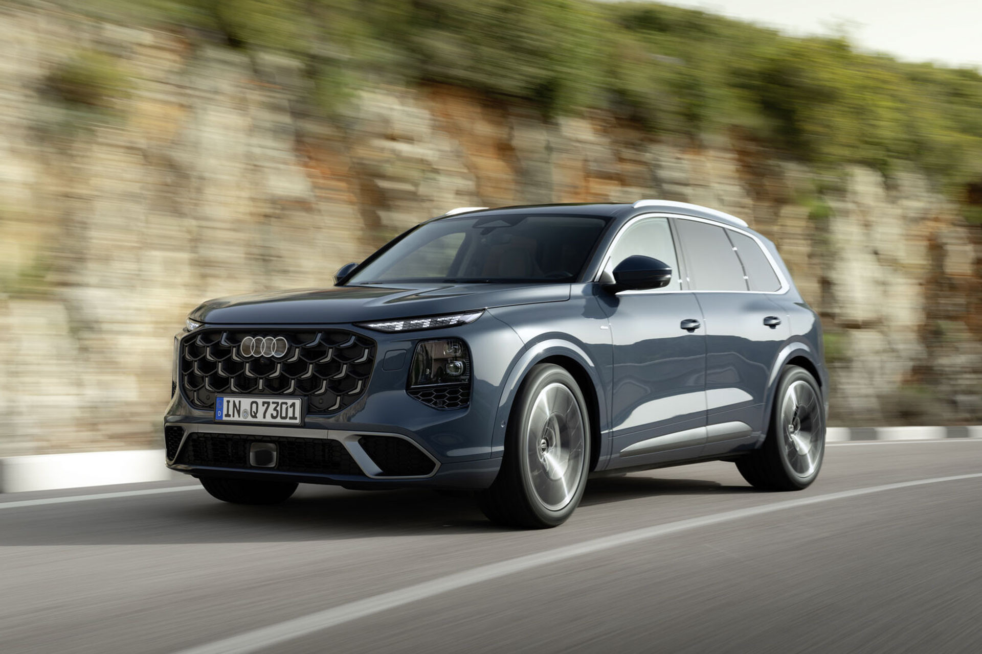 Audi Q7 2027_01.jpg