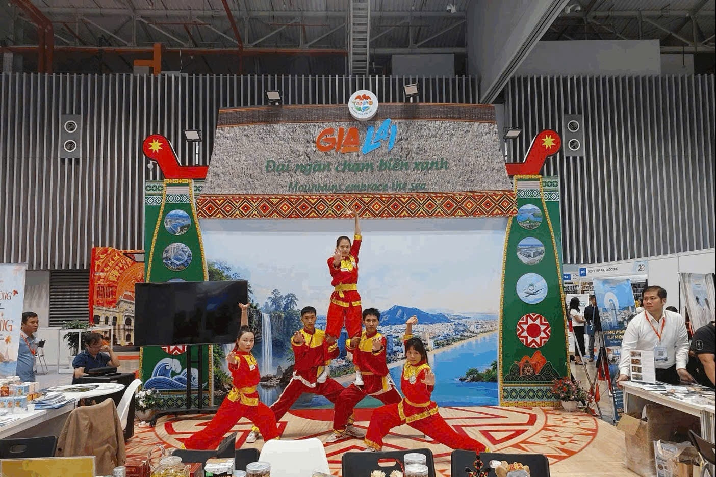 Gia Lai lan tỏa sắc màu ‘Đại ngàn chạm biển xanh’ tại hội chợ du lịch quốc tế