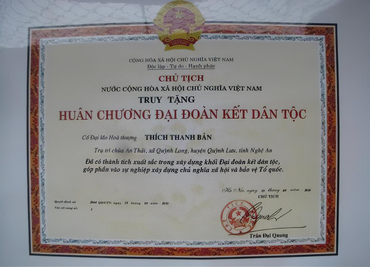 Huan chuong 2.jpg