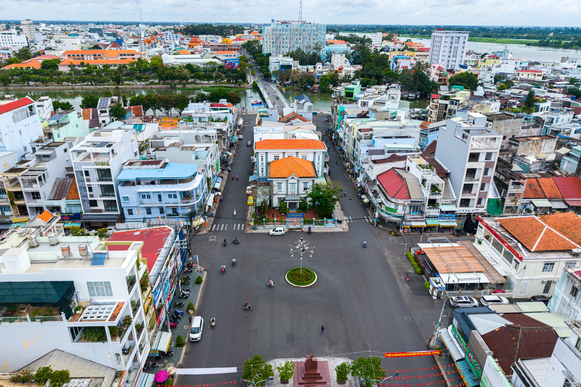 Mua nhà 800 triệu bằng giấy viết tay, trả trước 200 triệu rồi phải trả lại nhà