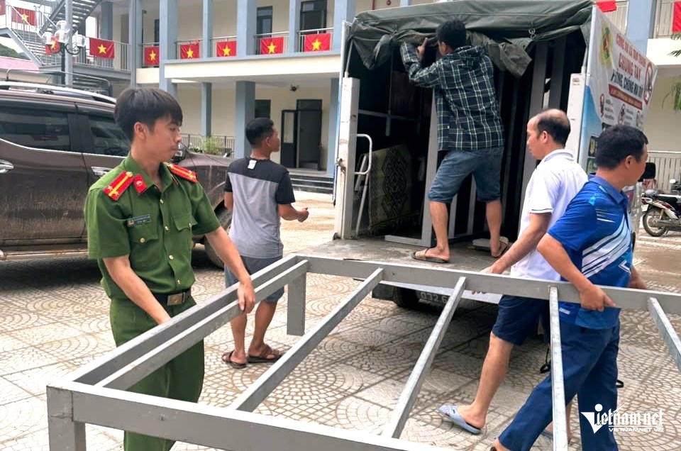 W-a8Thầy cô vùng biên Thanh Hóa.jpg