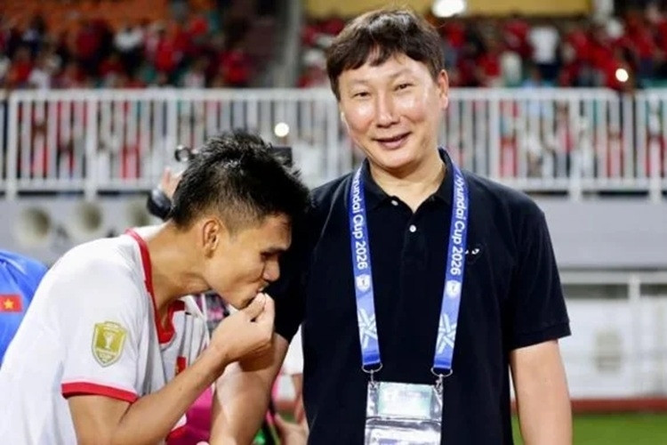 Báo Hàn: Tuyển Việt Nam 'đánh úp' Indonesia, thầy Kim quá cao tay