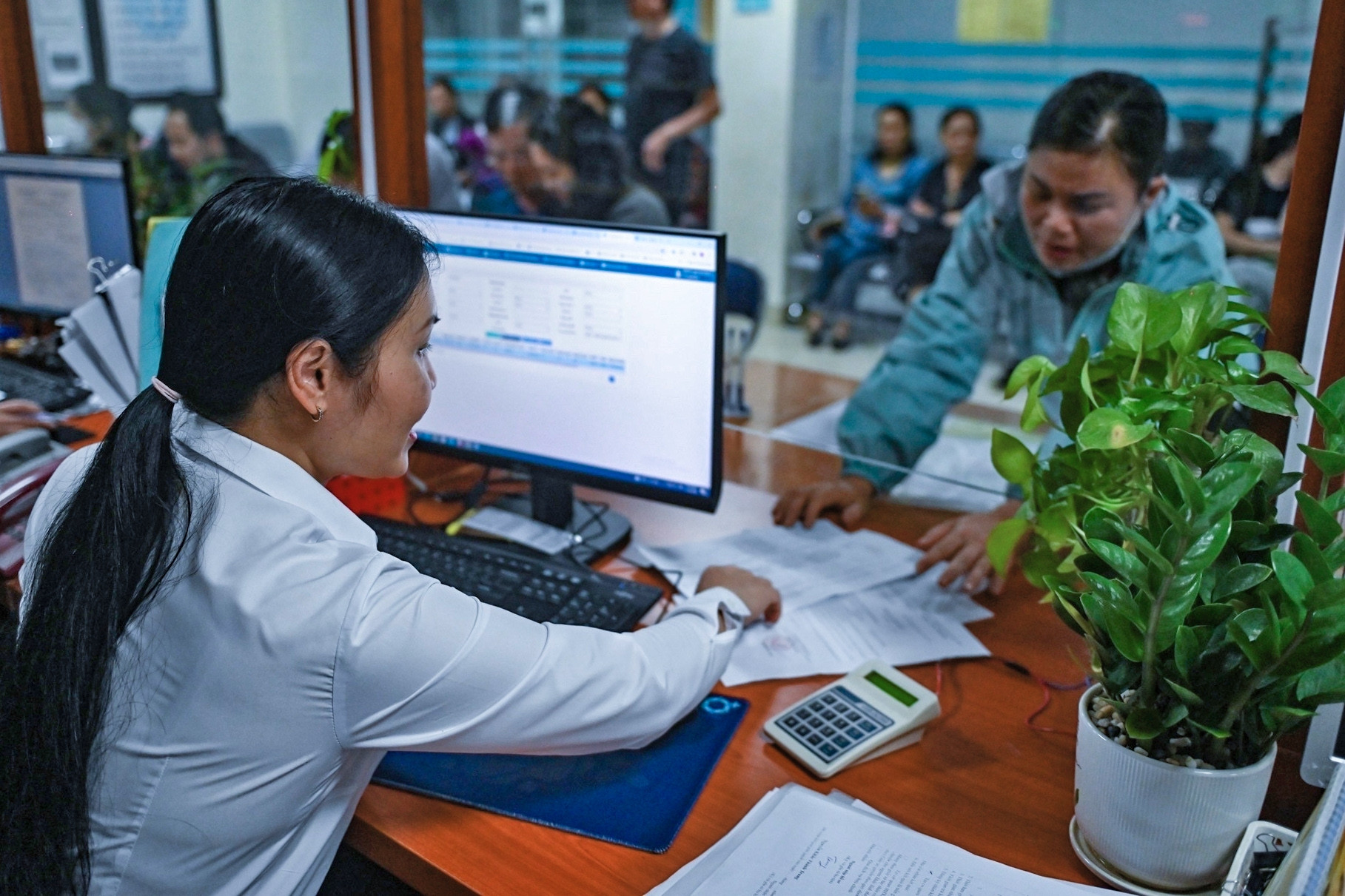 Bộ Nội vụ giải đáp việc tiếp nhận và tập sự đối với viên chức