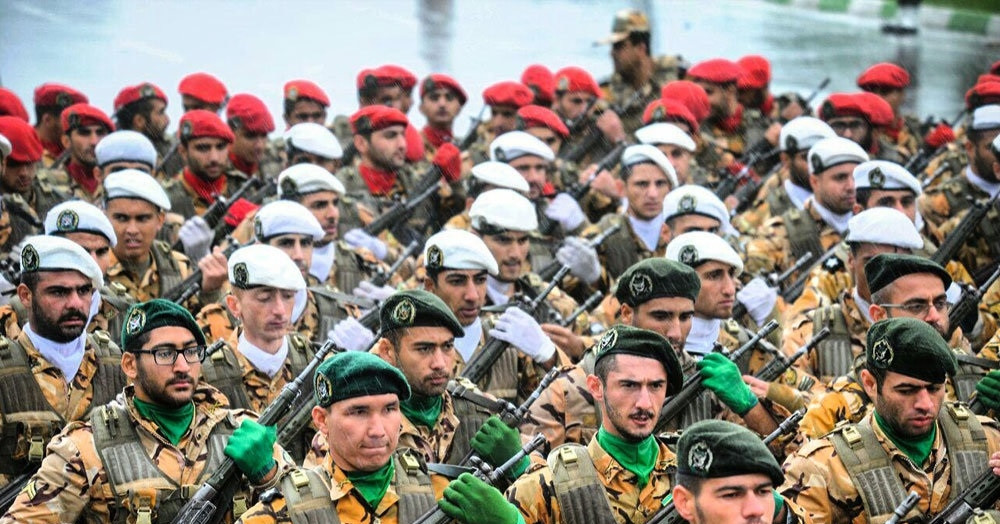 Cố vấn Iran tiết lộ việc Tehran hủy kế hoạch tấn công Ukraine